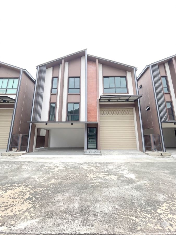 - โฮมออฟฟิศ Warehouse Hub ไชน่าทาวน์ ศาลายา พุทธมณฑล นครปฐม