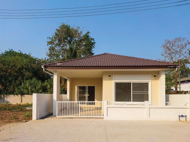- บ้านใหม่ ทำเลดีมาก ซอยตรงข้ามโลตัสโกเฟรชสารภี 2 นอน 1 น้ำ ทำเลดี ราคา ใกล้สิ่งอำนวยสะดวก ถ.ต้นยาง ต.ยางเนิ้ง อ.สารภี จ.เชียงใหม่