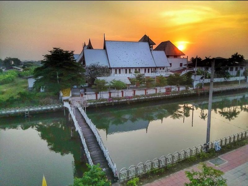 - อสังหาริมทรัพย์ริมน้ำระดับ Legacy THAWIWATANA RIVERSIDE HERITAGE ESTATE