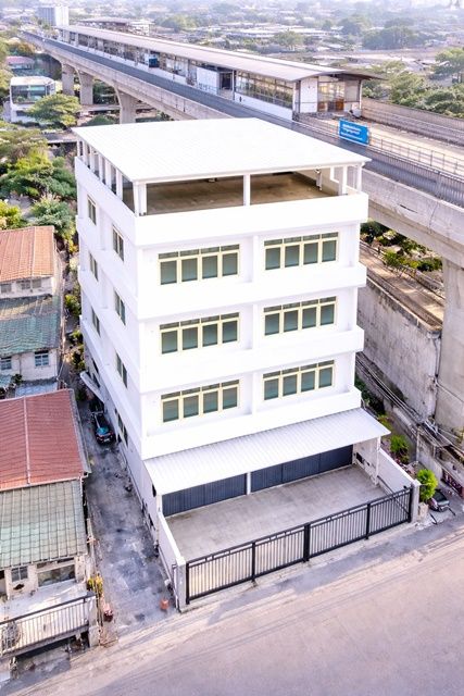 - อาคารสำนักงาน 2คูหา 4ชั้น คุณคือคนแรก BTSแบริ่ง 1.4กม.ให้เช่า ถนนสุขุมวิท 107 ลาซาล 600ตร.ม. เซนต์แอนดรูว์ส สุขุมวิท 1.2 กม.