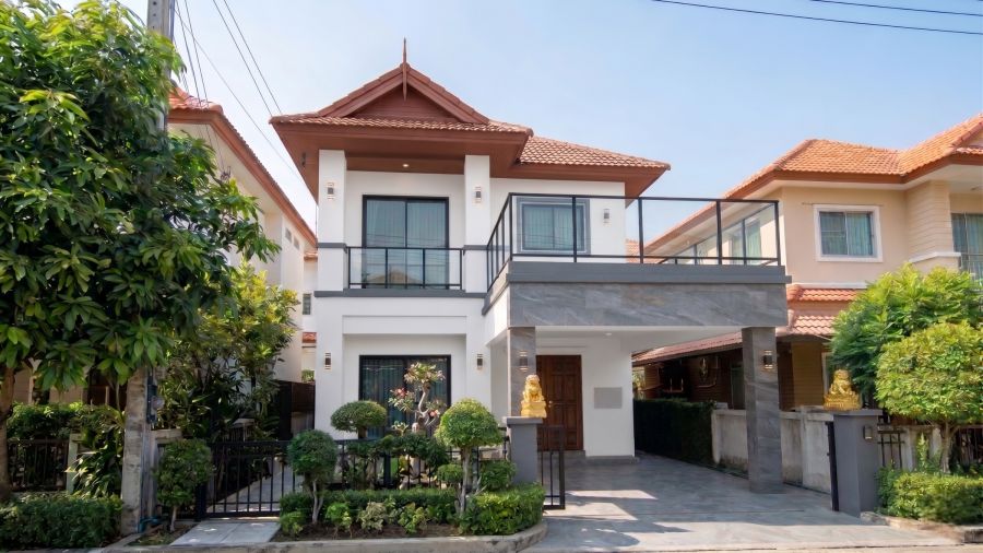 - ขายบ้านเดี่ยวรีโนเวทใหม่ หมู่บ้านปารวีร์ เพชรเกษม 63 ถ.กาญจนาภิเษก