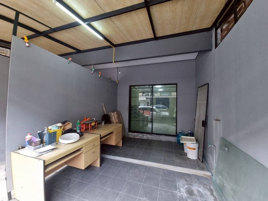 - ขายทาวน์โฮม 2 ชั้น Modi Villa บางบัวทอง นนทบุรี ทำเลดี ใกล้ Central Westgate และรถไฟฟ้าสายสีม่วง