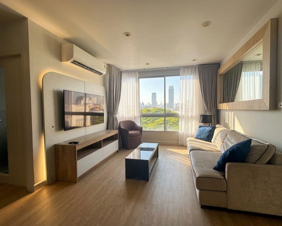 - ขายพร้อมผู้เช่า Condo Sathorn Plus By The Garden 55 ตารางเมตร 1 ห้องนอน ชั้น9 ตกแต่งครบ