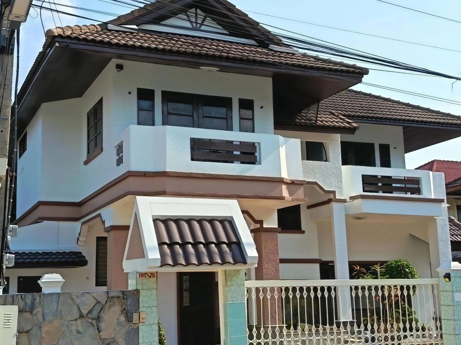 - ขาย บ้านเดี่ยว หมู่บ้านปรีชา พุทธมณฑลสาย4 จำนวน 2 ชั้น ขนาดเนื้อที่ดิน 90 ตารางวา พื้นที่ใช้สอย 250 ตารางเมตร