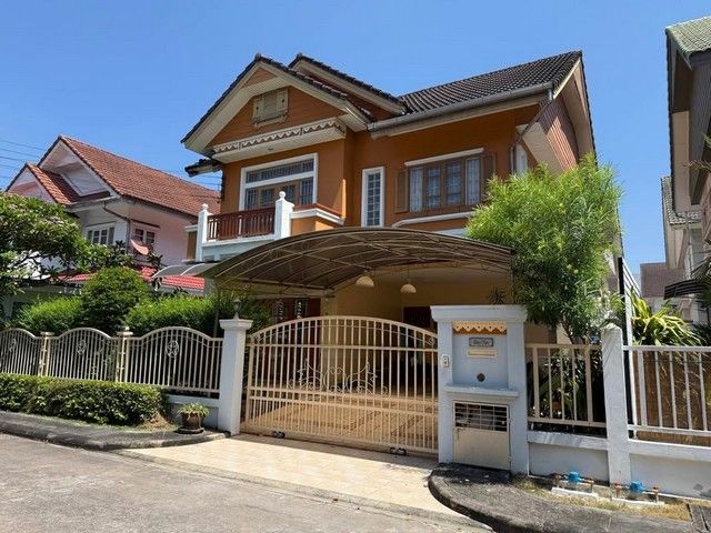 - ให้เช่าบ้านหมู่บ้าน Parkway Chalet รามคำแหง ใกล้รถไฟฟ้าสายสีชมพู ใกล้รร.นานาชาติ RIS, รร.เอกบูรพา ย่านรามคําแหง สะพานสูง มีนบุรี รามอินทรา