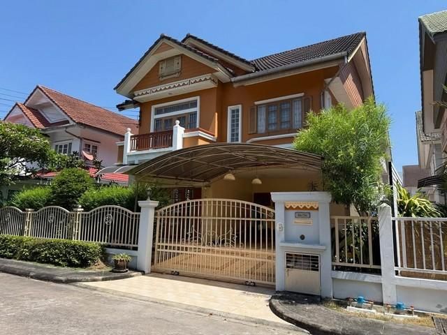 - ใกล้รถไฟฟ้าสายสีชมพู! เช่าบ้านเดี่ยว Parkway Chalet รามคำแหง 190/1 มีตลาดเช้าหน้าหมู่บ้าน หาของกินง่ายมาก