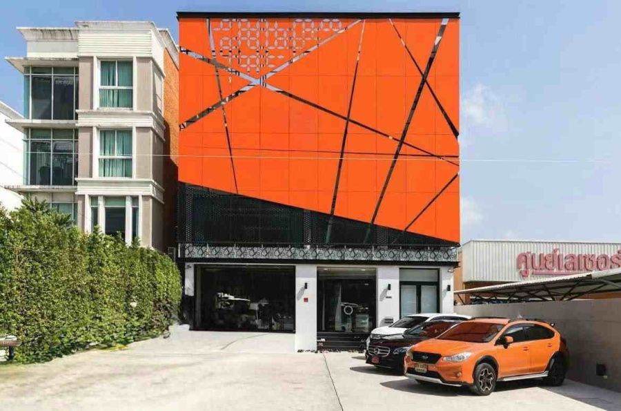 - ให้เช่าอาคารสำนักงาน / Home Office 4 ชั้น พร้อมใช้งาน ย่านลาดกระบัง