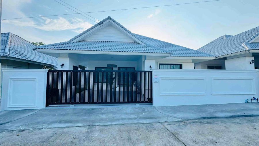 - HOT SALE บ้านเดี่ยวสวย พร้อมอยู่ ใกล้โรงเรียนรีเจนส์นานาชาติ