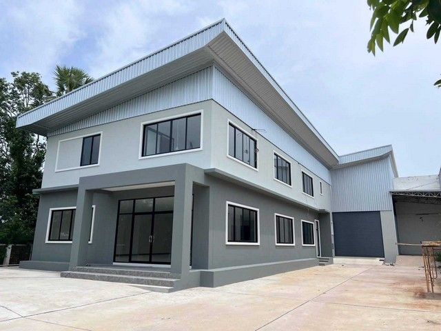 - ขาย หรือ เช่า Home Office + Warehouse ใหม่แกะกล่อง พร้อมดำเนินธุรกิจ