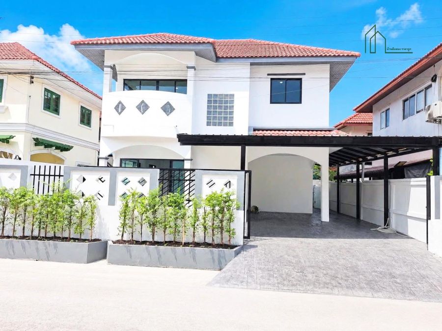 - บ้านเดี่ยว หมู่บ้านทวีทอง3 เพชรเกษม69 รีโนเวทใหม่ทั้งหลัง