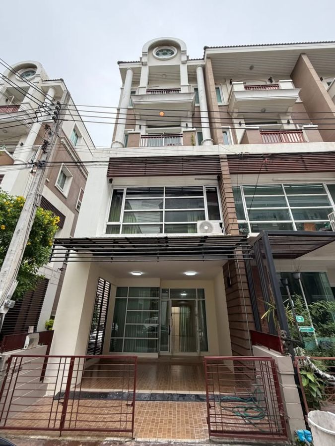 - ให้เช่าทาวน์โฮม4ชั้น รีโนเวทใหม่ นวมินทร์89