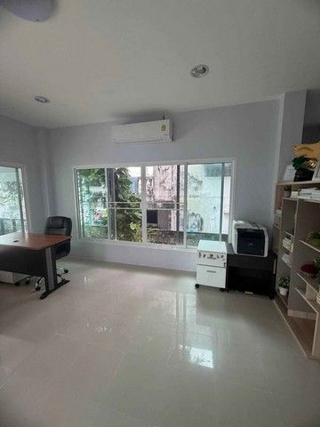 - ให้เช่าบ้านเดี่ยวชั้นเดียว 2 ห้องนอน 2 ห้องน้ำ แอร์ 2 ลาดพร้าว 42 ใกล้รถไฟฟ้าสายสีเหลือง