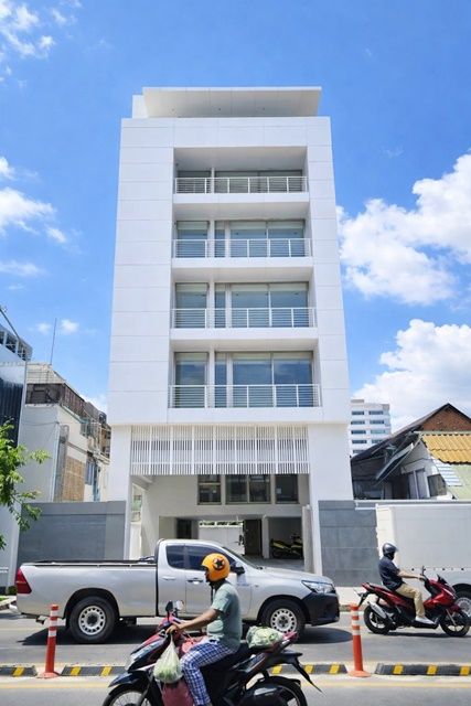 - ทำเลสีลม สี่พระยา อาคารสำนักงานใหม่ 7 ชั้น MRT หัวลำโพง 780ม. พร้อมดาดฟ้า 1210 ตรม. 105 ตรว. 12 ที่จอดรถ ใกล้ สุรวงศ์ พระราม 4 เจริญกรุง