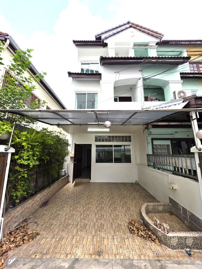 - ทาวน์โฮม 3 ชั้น หมู่บ้าน วังทองเฮาส์ ซอยนวมินทร์57