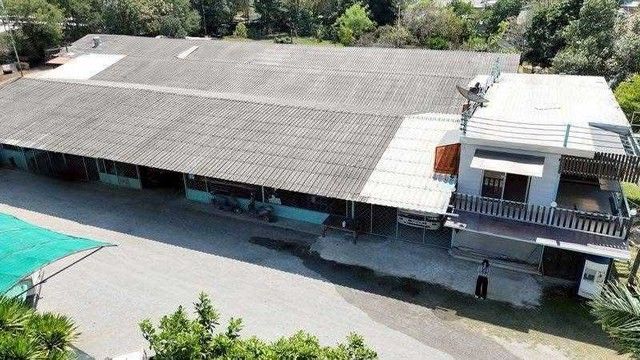- ขายกิจการโรงงานศรีราชาที่ดินสีม่วงชลบุรีที่ดิน 5 ไร่มีใบ รง. โรงงาน