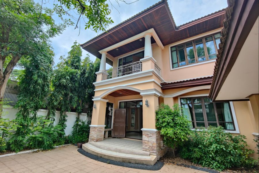 - บ้านเดี่ยวเอกมัย ซอยปรีดีพนมยงค์ 25 บ้านเดี่ยวให้เช่า 2 ชั้น พร้อมอยู่