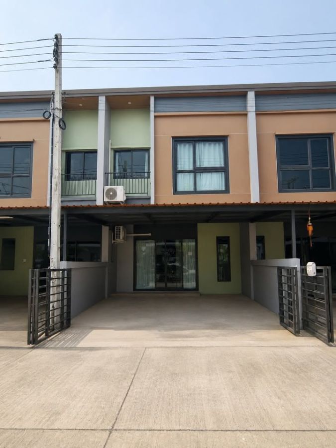- ขายทาวน์โฮม Escent Town พิษณุโลก ตกแต่งสไตล์ Modern ฟังก์ชั่นครบ ทำเลดีที่สุด ใกล้ Central พิษณุโลก