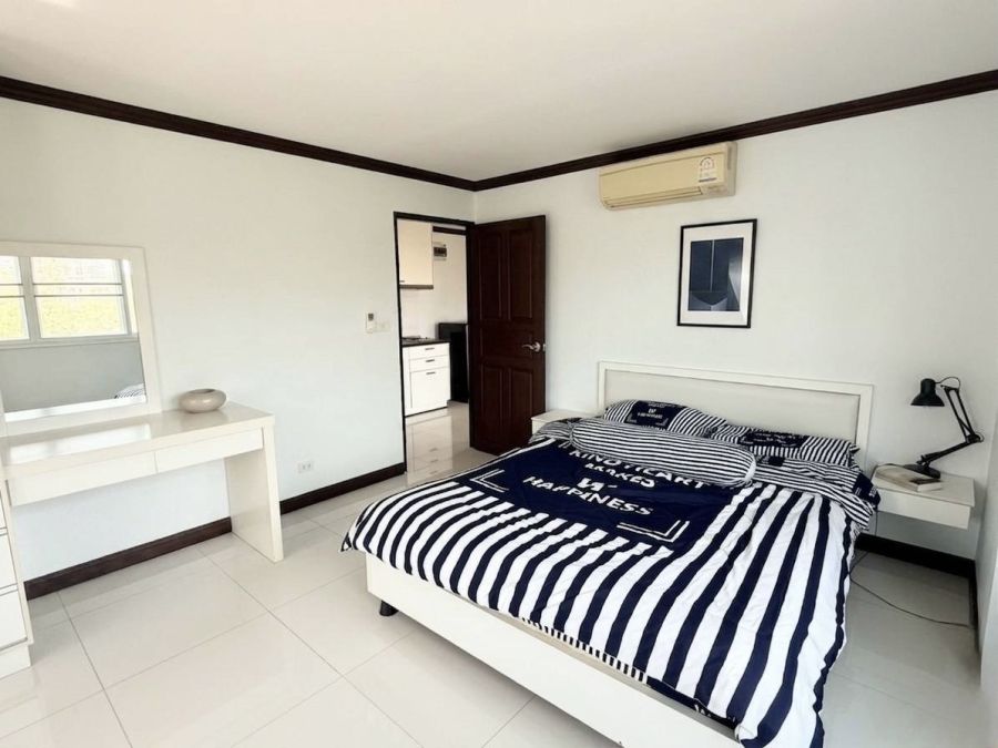 - ขายขาดทุน ด่วน! คอนโด 49.23 ตร.ม. ใกล้หาดหัวหิน 200-300 ม. สภาพนางฟ้า พร้อมอยู่ @Hua Hin Blue Sky นอนดูดาว เท้าย่ำหญ้า