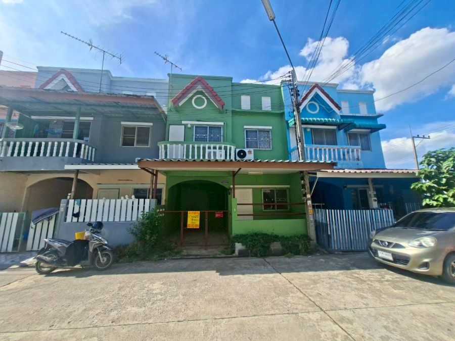 - ขายบ้าน 2 ชั้น หมู่บ้านเจริญลาภ5 คลอง8 ธัญบุรี