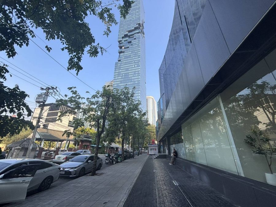 - ให้เช่าพื้นที่ อาคารมหานครเซ็นเตอร์ Mahanakhon Center ชั้น 1 ห้องกระจก เนื้อที่ 226 ตารางเมตร ค่าเช่าเดือนละ 169,500 บาท*