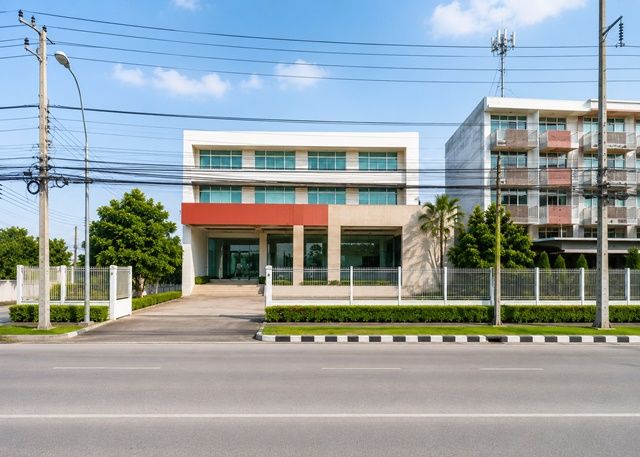 - โรบินสันลาดกระบัง 1 กม. โชว์รูม และอาคารพาณิชย์ 3 ชั้น 4 นอน 4 น้ำ 2ไร่ 100ตร.ว. 1500ตร.ม. ใกล้ลิตเติ้ลวอร์ค ลาดกระบัง 1.1 กม.