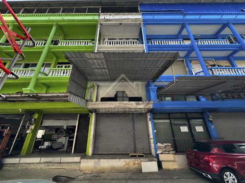 - อาคารพาณิชย์ 3 ชั้น หลังการไฟฟ้า บางกรวย - ไทรน้อย