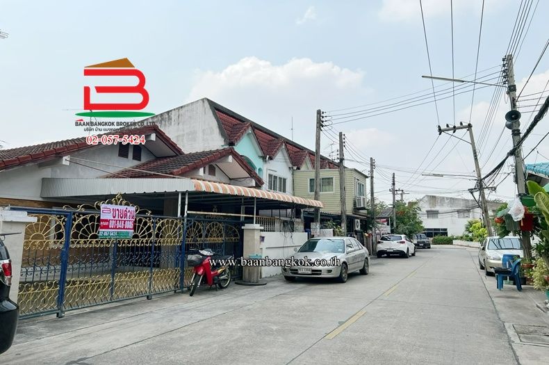 - บ้านเดี่ยว หมู่บ้าน ชุมชนเดชเจริญ 2 (ซอยลำลูกกา 6) เนื้อที่ 48 ตรว. ถนนพหลโยธิน อำเภอลำลูกกา จังหวัดปทุมธานี