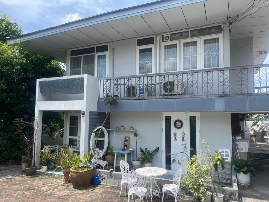 - ขายบ้านเดี่ยวหลังใหญ่ 75.2 ตร.ว. พื้นที่รอบบ้าน ทำเลทองใกล้ทางด่วน