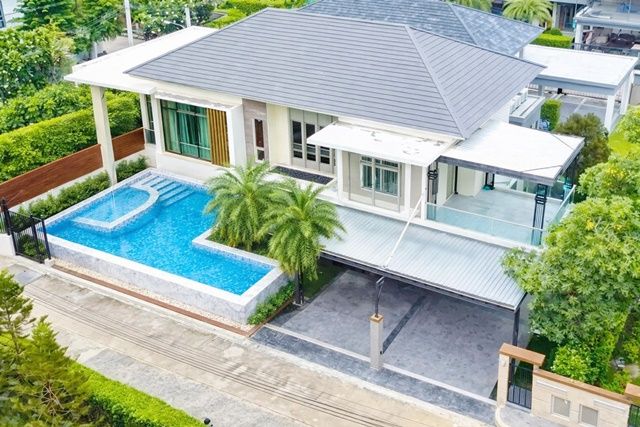 - ใกล้ MRTไทรม้า 500ม. คฤหาสน์ Pool Villa หรู 2 ชั้น 5นอน 6น้ำ 132 ตร.ว. 500 ตร.ม. ใกล้ตลาดสดท่าอิฐ 1.5 กม
