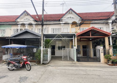 - ทาวน์เฮาส์ 2 ชั้น หมู่บ้าน กล่อมพิรุณ แพรกษา