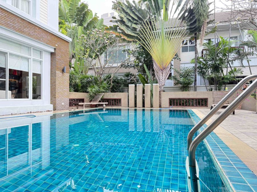 - ปล่อยเช่าบ้านเดี่ยวหรูพูลวิลล่า 4 ห้องนอน สุขุมวิท 36 รับสัตว์เลี้ยง
