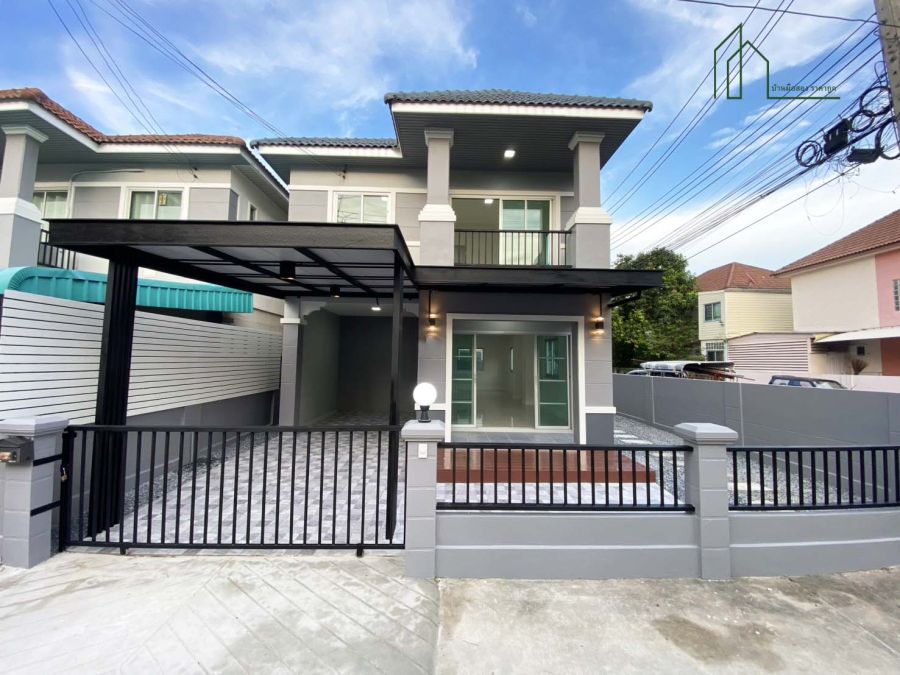 - หมู่บ้านสวนหลวงวิลล์ 3 ถนนเฉลิมพระเกียรติ ร.9 ซอย 28 บ้านแฝด รีโนเวทใหม่ทั้งหลัง