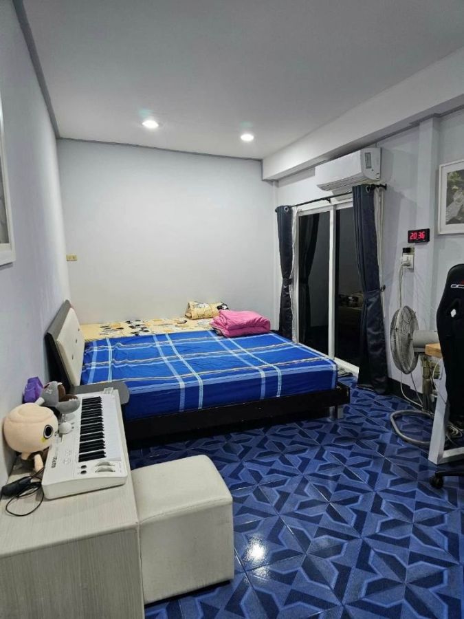 - ขายบ้านพร้อมที่ดิน ทำเลดี บ้านค่าย ระยอง 253.3 ตร.ว.