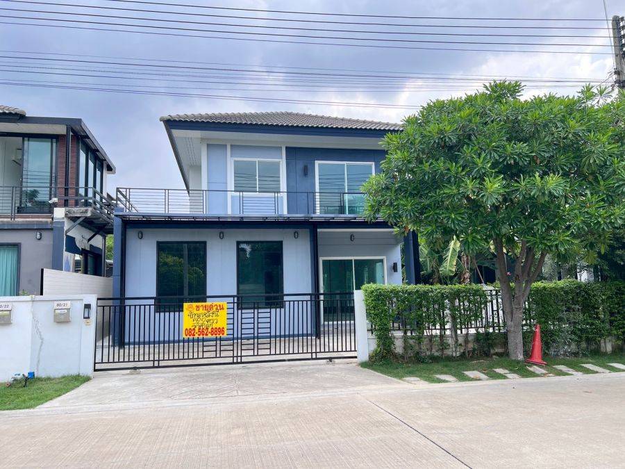 - ขายบ้านเดี่ยว 2 ชั้น หมู่บ้านเซนโทรรังสิตคลอง 4 ( Centro Rangsit Klong4-Wongwaen ) ใกล้ทางด่วนวงแหวนมอเตอร์เวย์ ใกล้ฟิวเจอร์พาร์ครังสิต