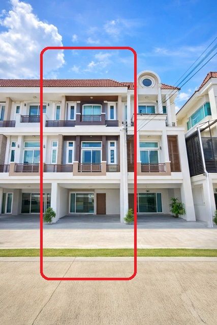 - ประเสริฐมนูกิจ 25-31 วัดลาดปลาเค้า 1.7 กม. 3-4นอน 4น้ำ 3 ชั้น 22 ตร.ว. 185 ตร.ม.5แอร์ โฮมออฟฟิศให้เช่า สุคนธสวัสดิ์