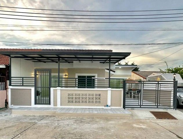 - หมู่บ้านบัวทอง 4 บ้านกล้วย-ไทรน้อย (ซอย 4/7) แปลงมุม