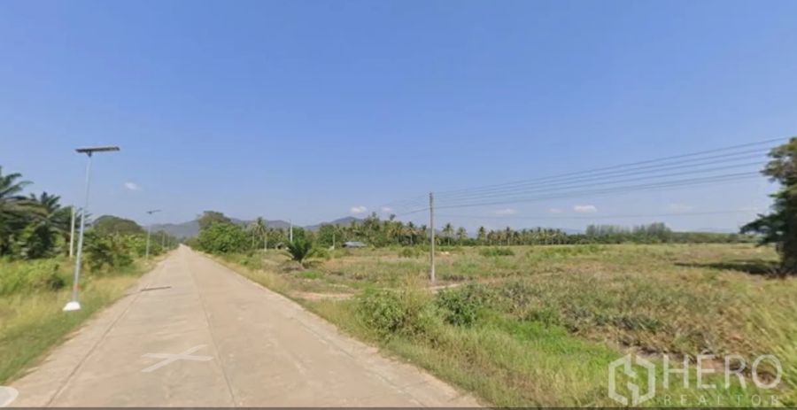 - ขายที่ดิน 23 ไร่ 2 งาน 76.5 ตร.วา อ่าวน้อย เมืองประจวบคีรีขันธ์ HRE00798