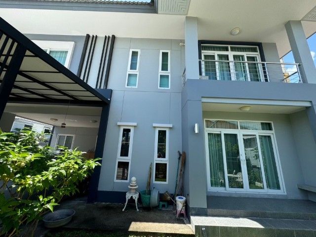 - ให้เช่าบ้านเดี่ยว2ชั้นถนนสุขุมวิท60ตร.ว5นอน4น้ำตกแต่งสวยเฟอร์ฯครบเช่า85000บาท/เดือน