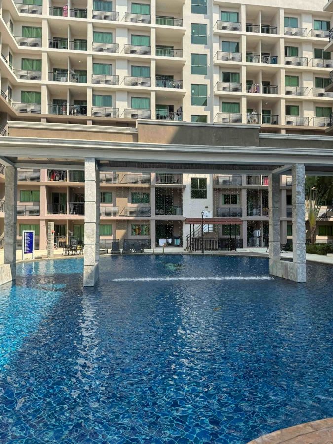 - ขายด่วน คอนโด Arcadia Beach Continental พัทยา ราคาดี เหมาะสำหรับซื้ออยู่อาศัยเองหรือปล่อยเช่าสร้างผลตอบแทน