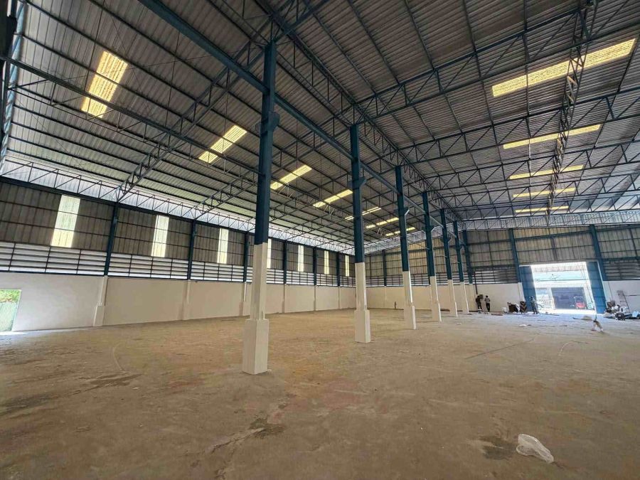 - โรงงานเดี่ยวปรับปรุงใหม่ เทพารักษ์ สมุทรปราการ ให้เช่า ผังสีม่วง ที่ดิน 1.5 ไร่ พื้นที่โรงงาน 1,050 ตร.ม