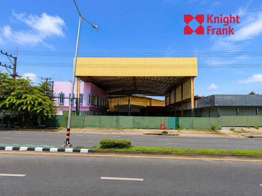 - ขายที่ดินพร้อมอาคาร ติดถนนชยางกูร อำเภอเมืองอำนาจเจริญ จังหวัดอำนาจเจริญ