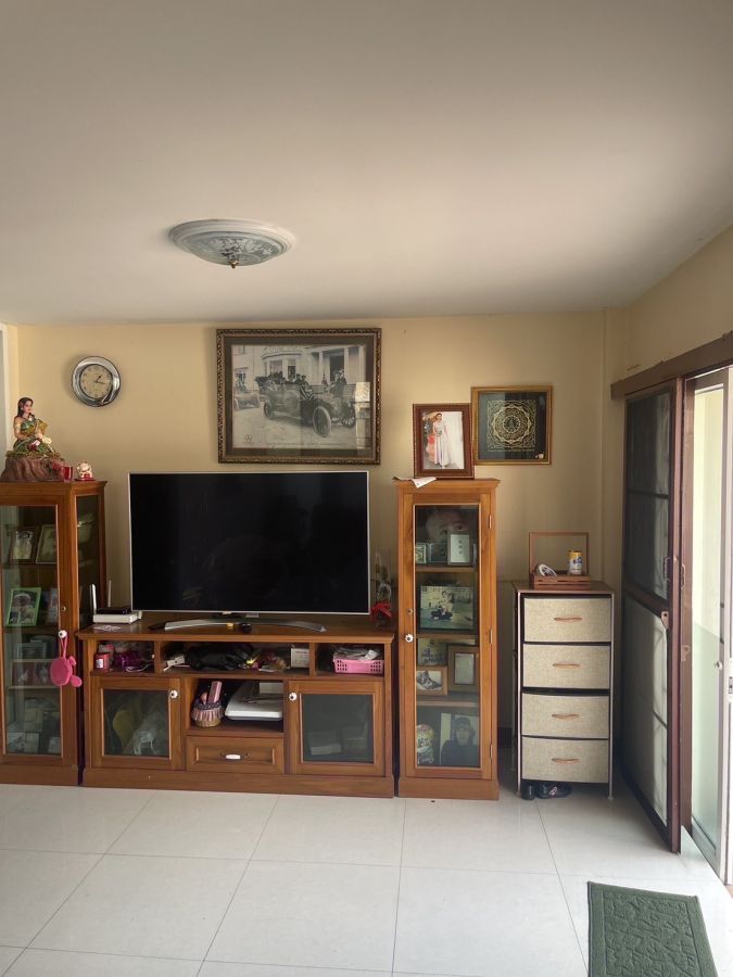 - บ้านเดี่ยวพร้อมอยู่ ทำเลวัชรพล ร่วมมิตรพัฒนา