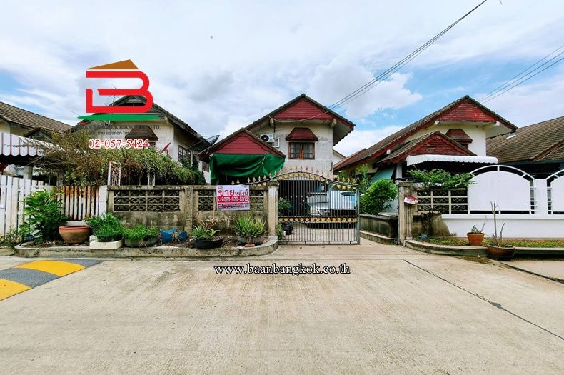 - บ้านเดี่ยว หมู่บ้านรัตนโกสินทร์ 200 ปี รังสิต เนื้อที่ 45 ตรว. (ใกล้ตลาด 200 ปี รังสิต) อำเภอธัญบุรี จังหวัดปทุมธานี