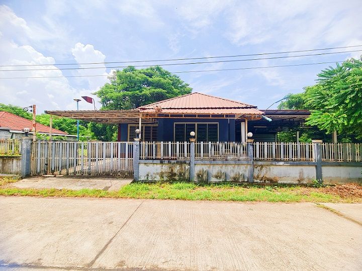 - บ้านชั้นเดียวเนื้อที่เยอะ+พื้นที่พร้อมใช้สอยได้ทันที อยู่เกือบท้ายซอย เงียบสงบ บรรยากาศดี บ้านจั่น เมืองอุดรธานี