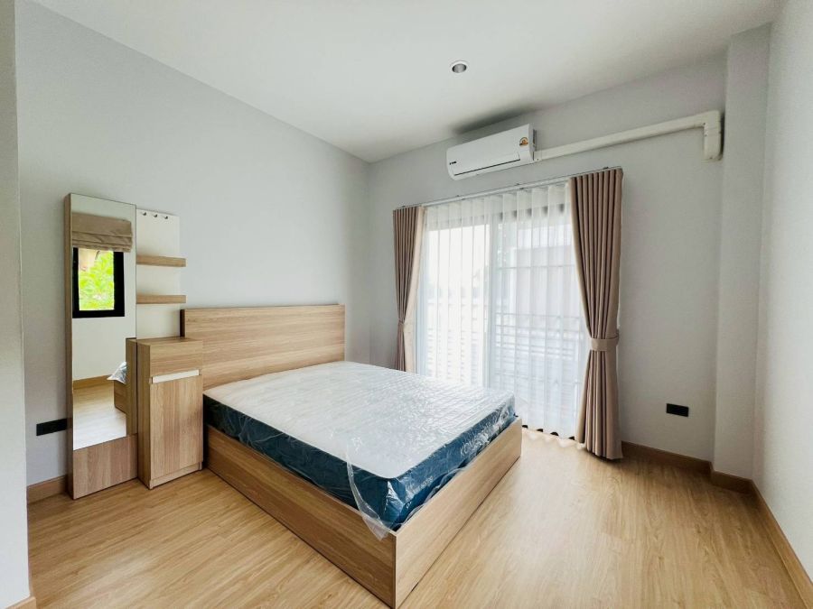 - บ้านแฝดสร้างใหม่ ใกล้กาดฝรั่ง และโรงเรียนนานาชาติ หางดง เชียงใหม่ ดีไซน์ Contemporary Modern สวยทันสมัย พร้อมเข้าอยู่