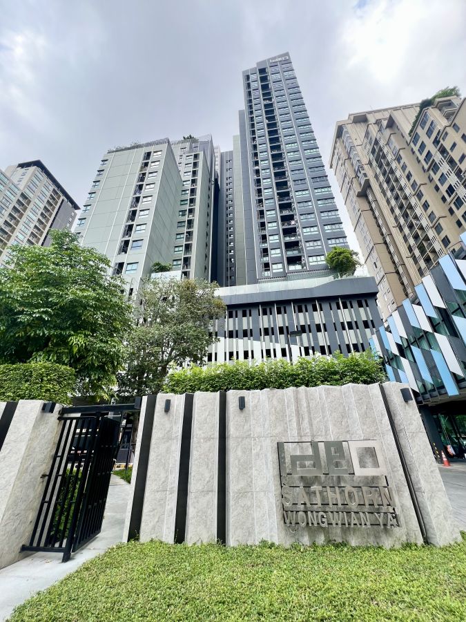 - ราคาตัดใจ ขายขาดทุน Rare Duplex Unit ติด BTS วงเวียนใหญ่ เพียง 140 เมตร ไอดีโอ สาทร-วงเวียนใหญ่ ( Ideo Sathorn WongwianYai )