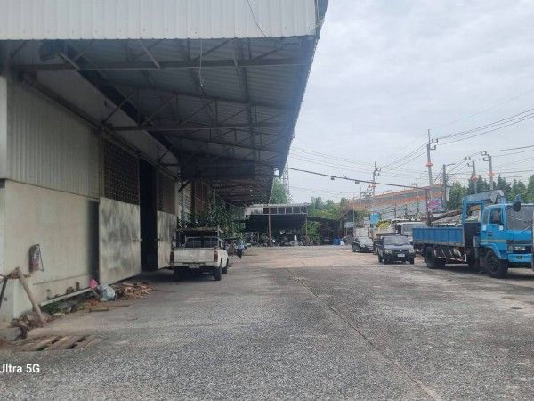 - ให้เช่าโรงงานโกดังพร้อมเครนย่านบางพลี ขนาด 540 1080 ตรม. บริเวณซอยที่ดินไทย บางพลี สมุทรปราการ อยู่บนถนนเทพารักษ์ บางพลี