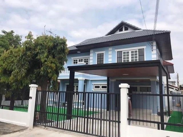 - ให้เช่าบ้าน มณียา รัตนาธิเบศร์ ขนาด 64 ตร.วา รีโนเวทใหม่ ใกล้ MRT บางรักใหญ่ เลี้ยงสัตว์ได้