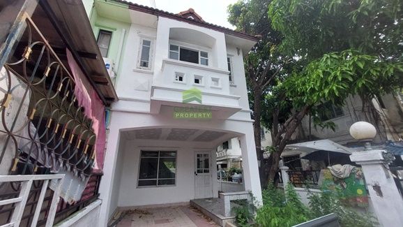 - ขายทาวน์เฮ้าส์ หมู่บ้าน เคซี รามอินทรา 1 KC Ramintra1 หทัยราษฎร์ 39 เนื้อที่ 25.60 ตร.ว แปลงริม ทำเลดี ราคาต่อรองได้