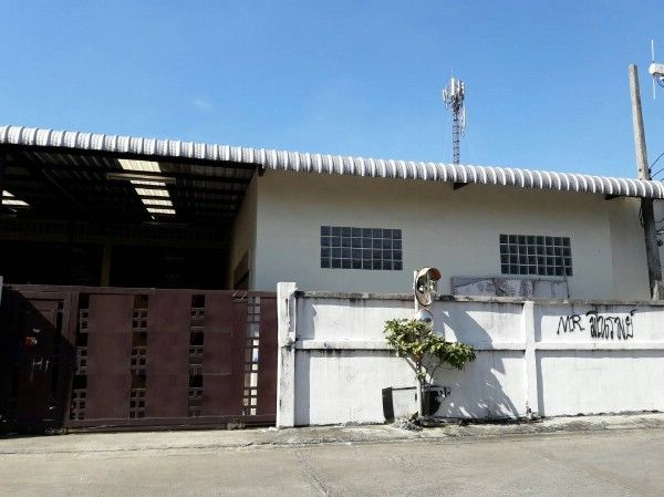 - ให้เช่าโรงงานโกดังพร้อมออฟฟิศสร้างใหม่ย่านบางบัวทอง พื้นที่ใช้สอย 380 ตรม. บนที่ดิน 100 ตรว. พิกัดถนนปิ่นบังอร ตำบลบางรักพัฒนา อำเภอบางบัวทอง นนทบุรี
